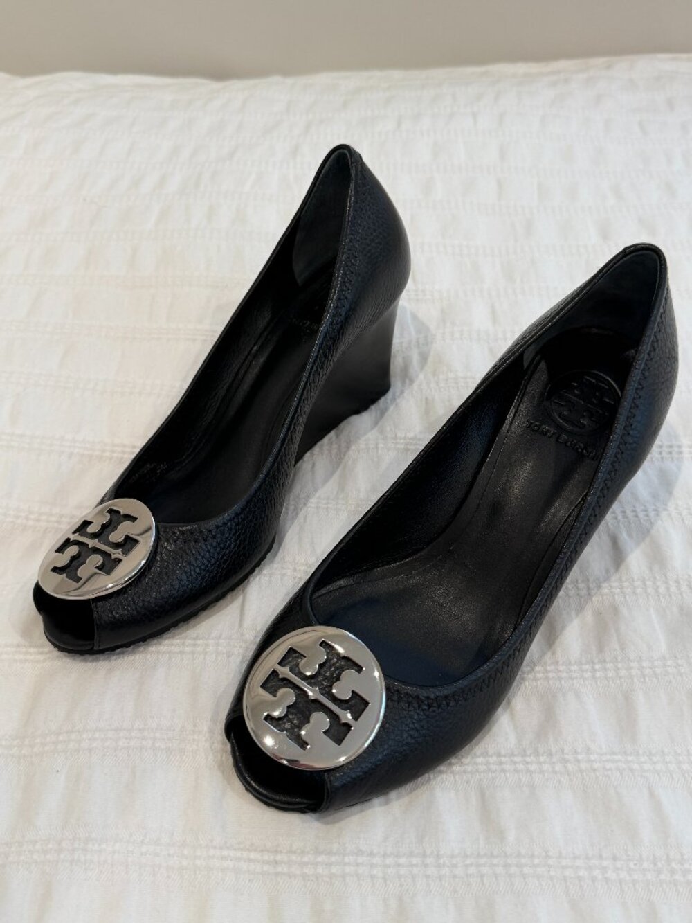 Tory Burch Sally Peep-Toe Leather Wedge Pumps Black Size 8M
